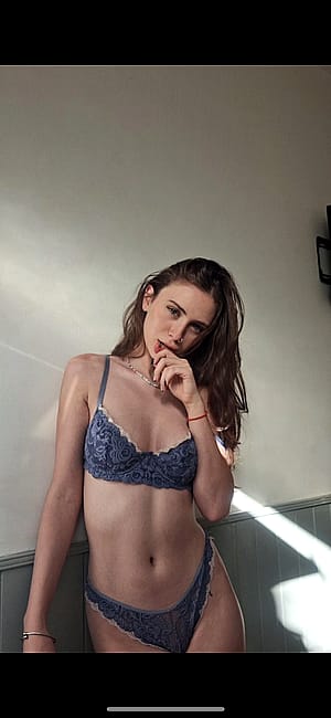 Blue eyes Clara stark'