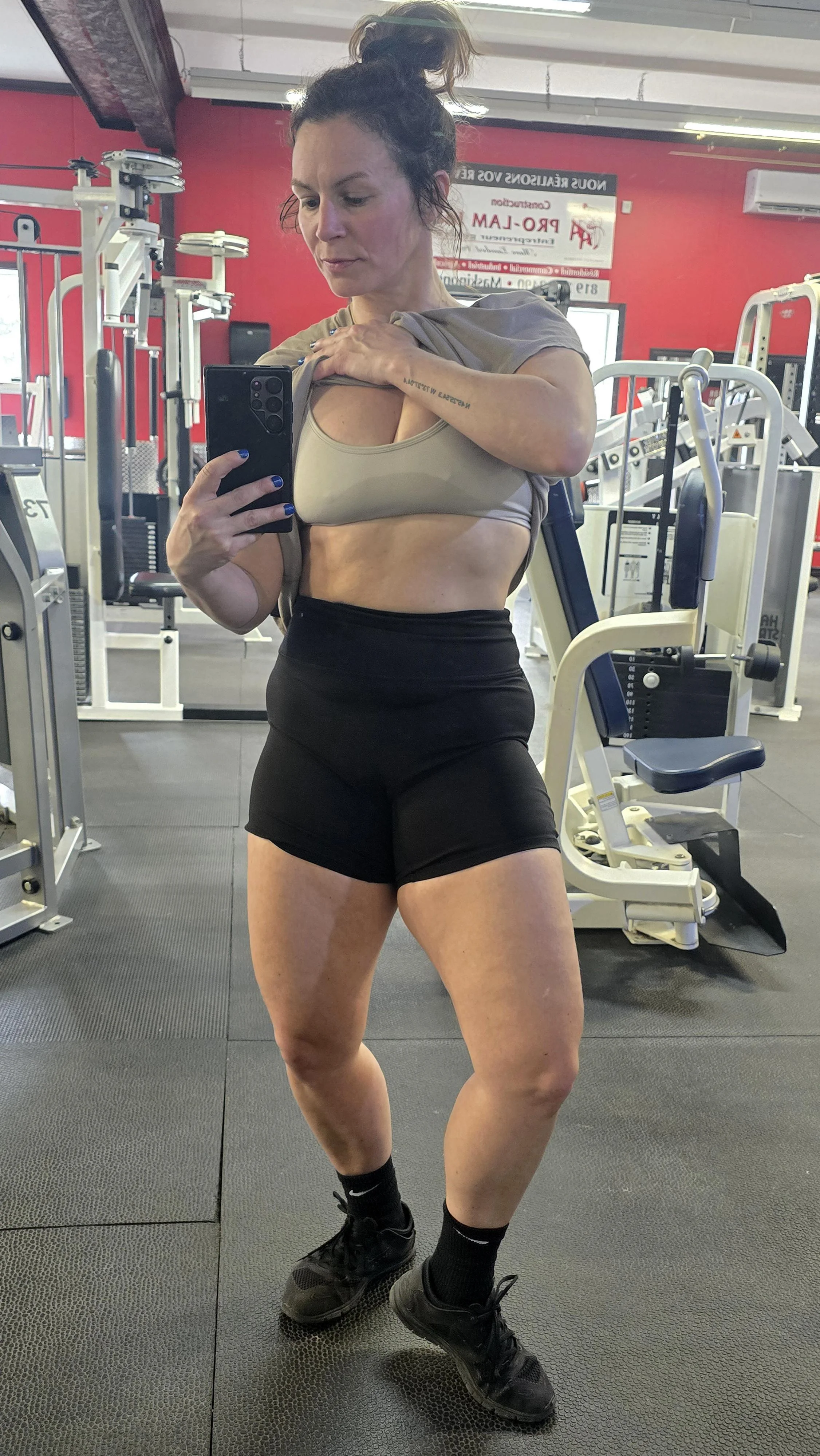 Legs 😶‍🌫️ picture 1 of 1