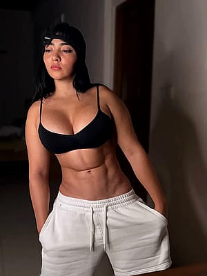 Abs on point'