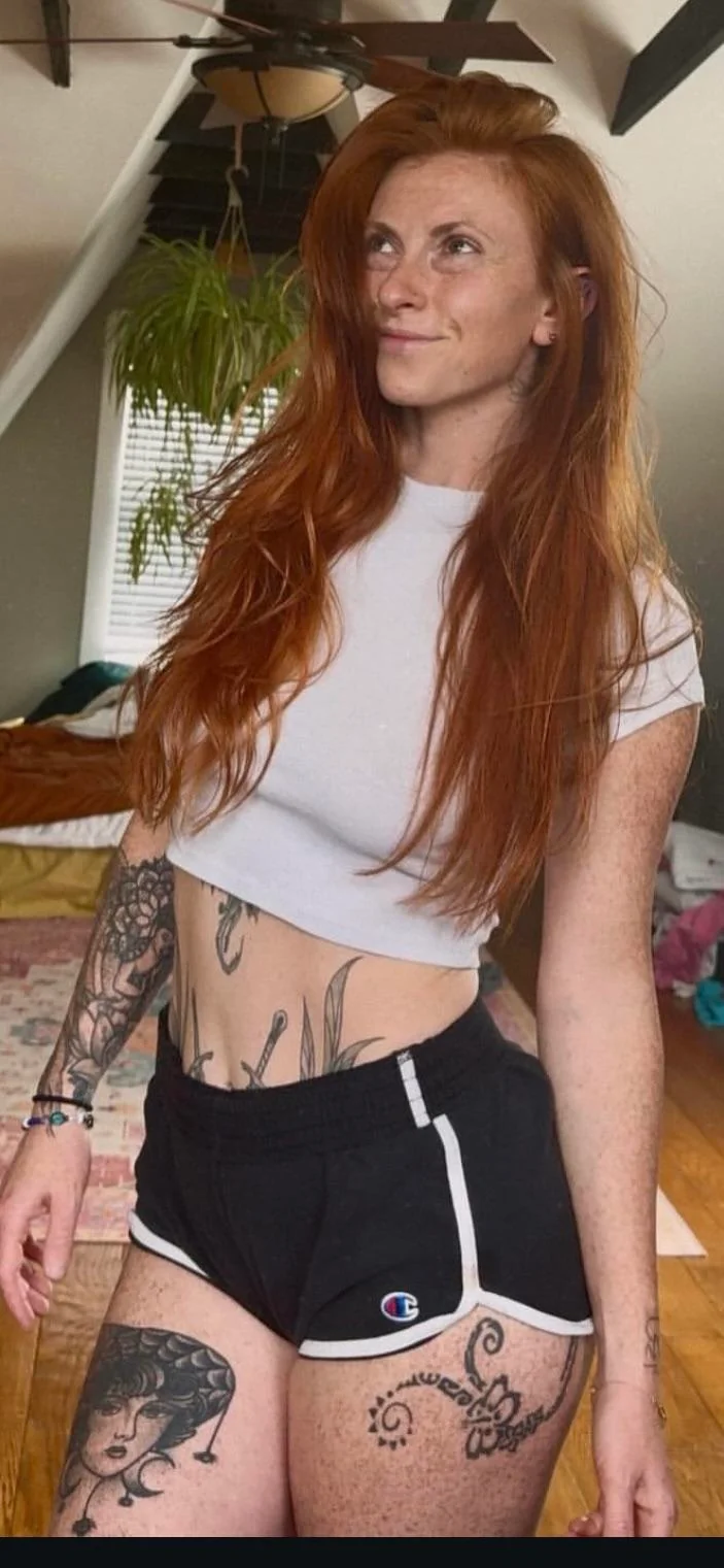 Noorie Weinberg picture 1 of 2