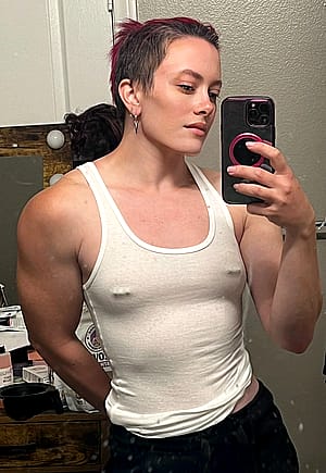 Claire Max'