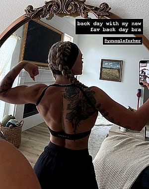 Abby White'