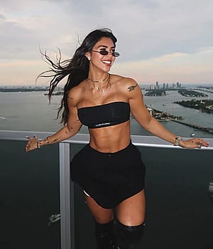 Hyllary Oliveira'