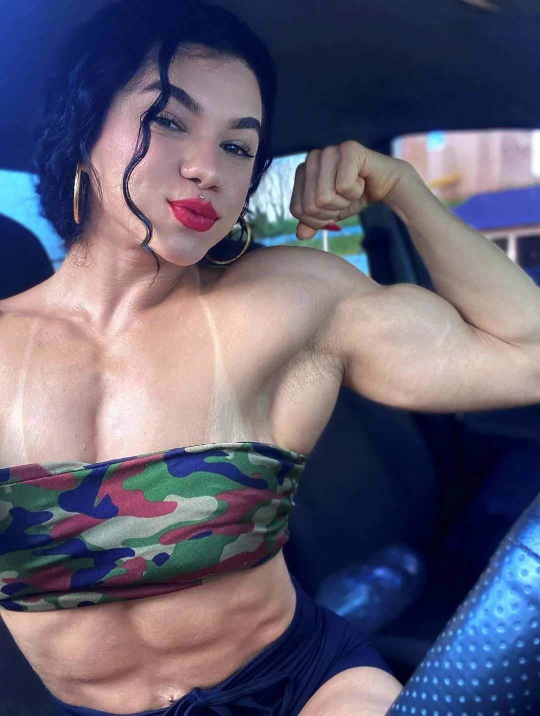 Leticia Veras picture 1 of 1