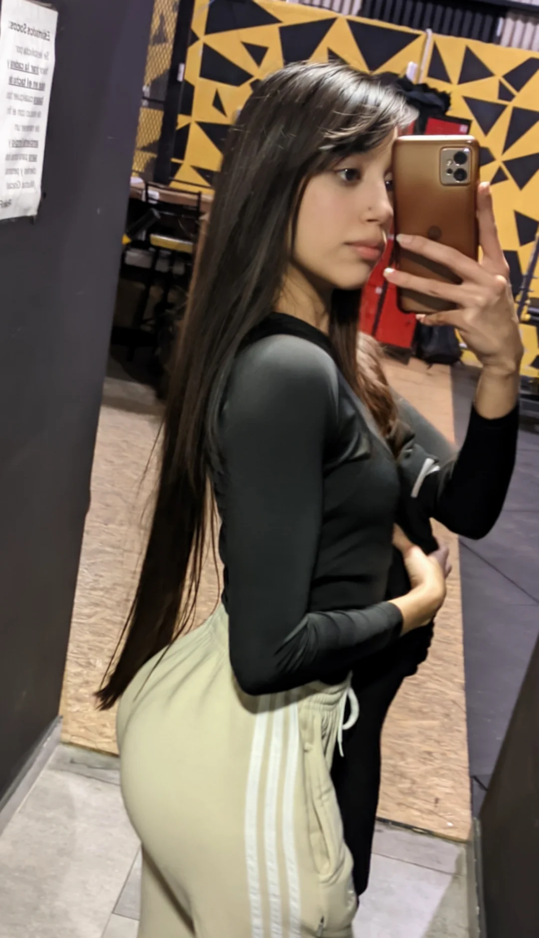 NinaDulcy picture 1 of 1