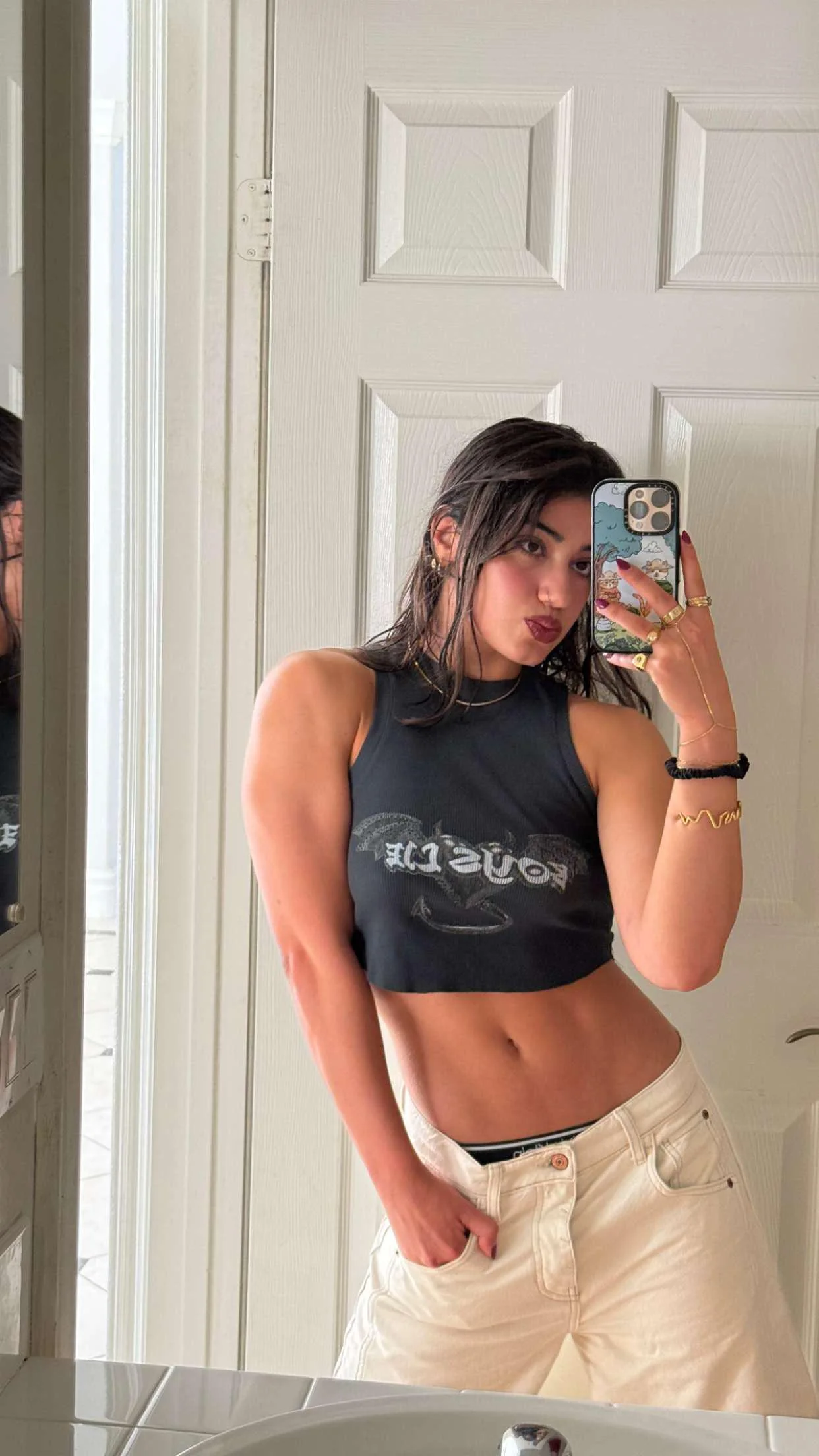 Sara Saffari picture 1 of 1