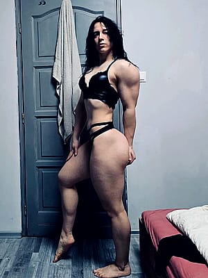 Kiss my strong body😛'