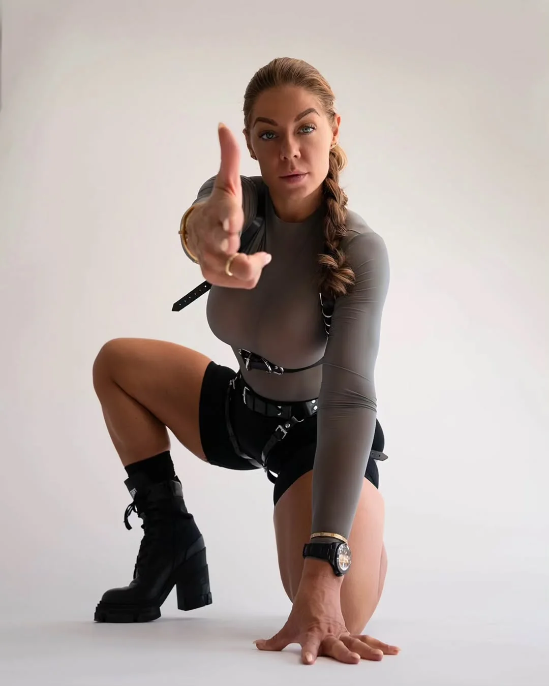 Mia Sand - Tomb Raider picture 7 of 8